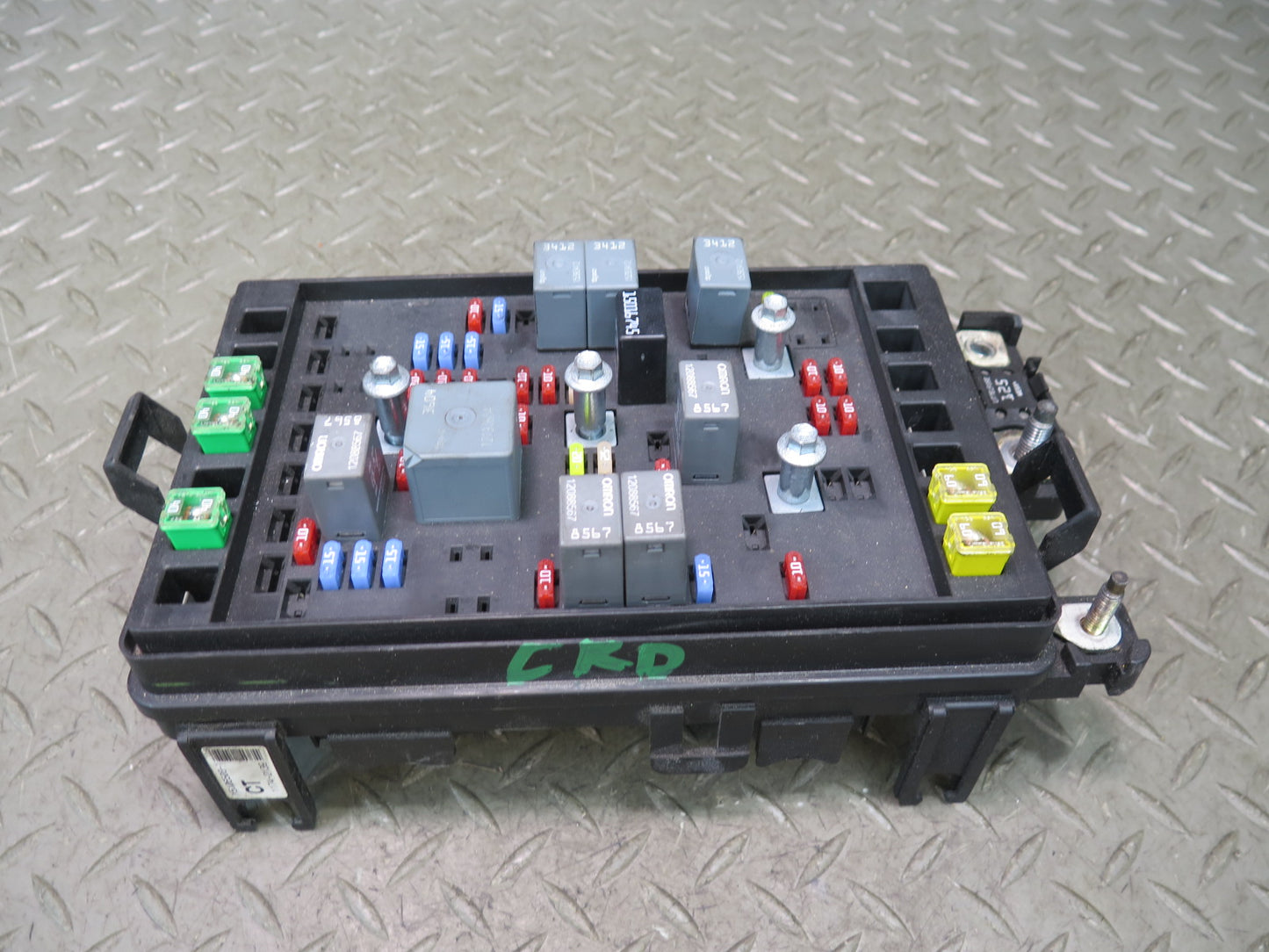 2004 Chevrolet SSR 5.3L Engine Fuse Box 15106508 OEM