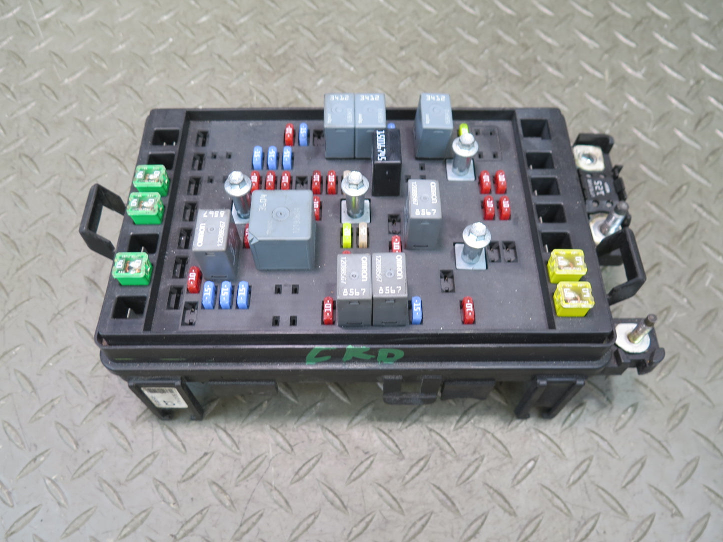 2004 Chevrolet SSR 5.3L Engine Fuse Box 15106508 OEM