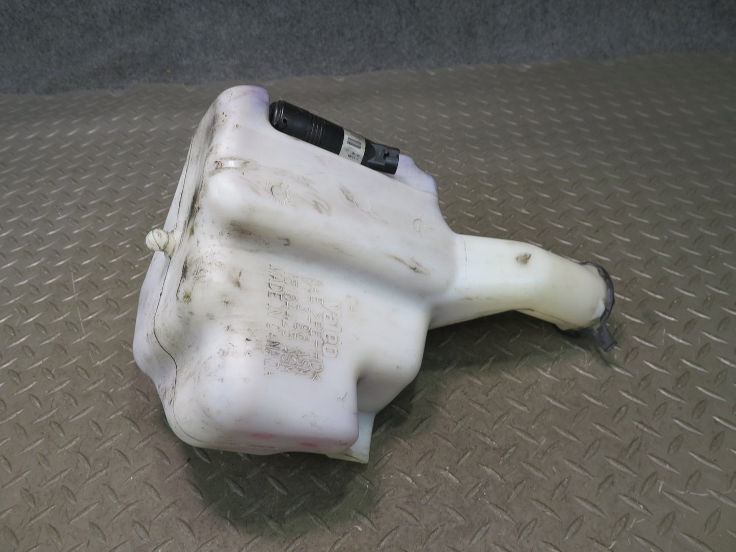 03-06 Chevrolet SSR Windshield Washer Reservoir Bottle w Pump Assembly OEM