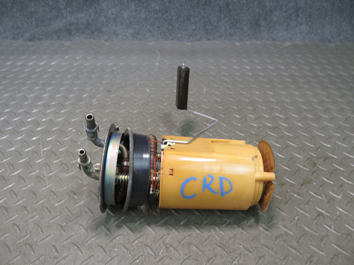 03-04 Chevrolet SSR 5.3L Fuel Gas Pump Sending Unit 15050444 OEM