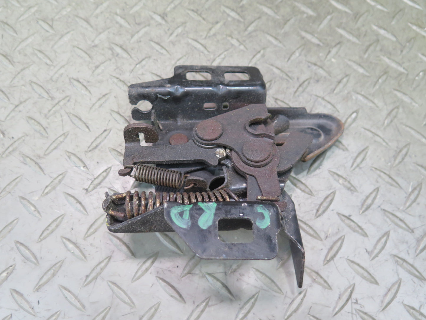 03-06 Chevrolet SSR Front Hood Lock Latch Release OEM