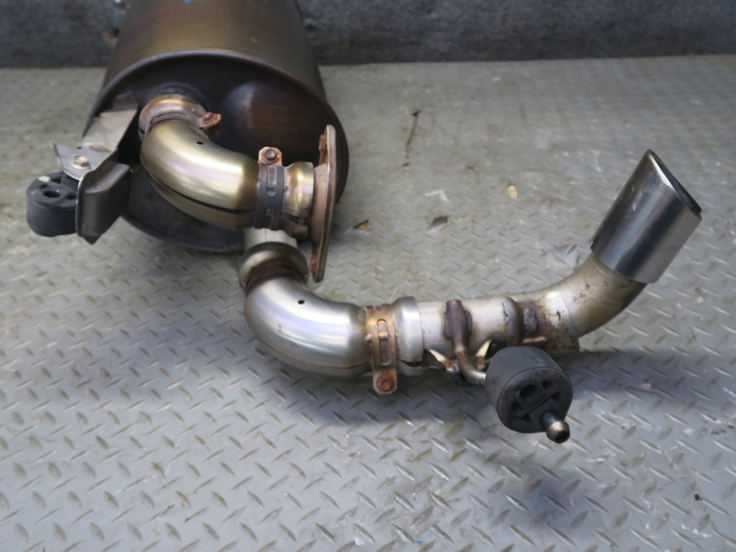 00-02 Toyota MR2 Spyder ZZW30L Rear Exhaust Muffler w Tip 77K Miles OEM