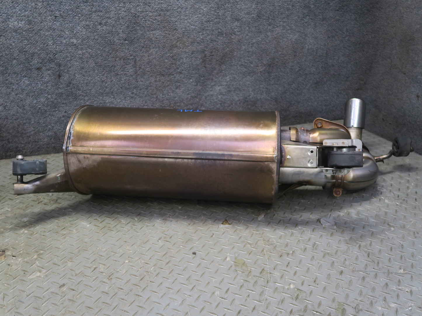 00-02 Toyota MR2 Spyder ZZW30L Rear Exhaust Muffler w Tip 77K Miles OEM