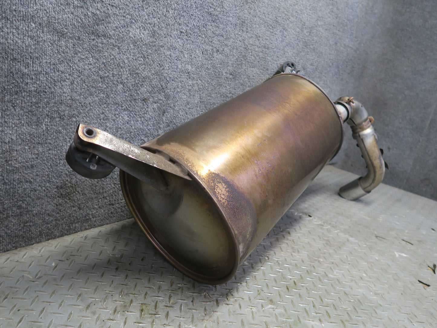 00-02 Toyota MR2 Spyder ZZW30L Rear Exhaust Muffler w Tip 77K Miles OEM