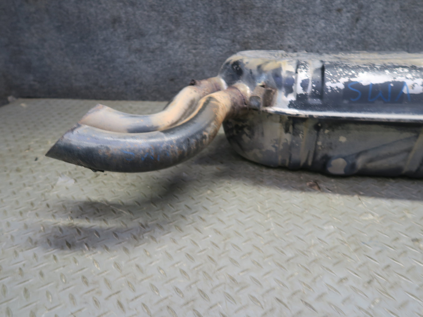 86-91 Mercedes W126 560SEL Sedan Rear Exhaust Muffler 1264913701 OEM