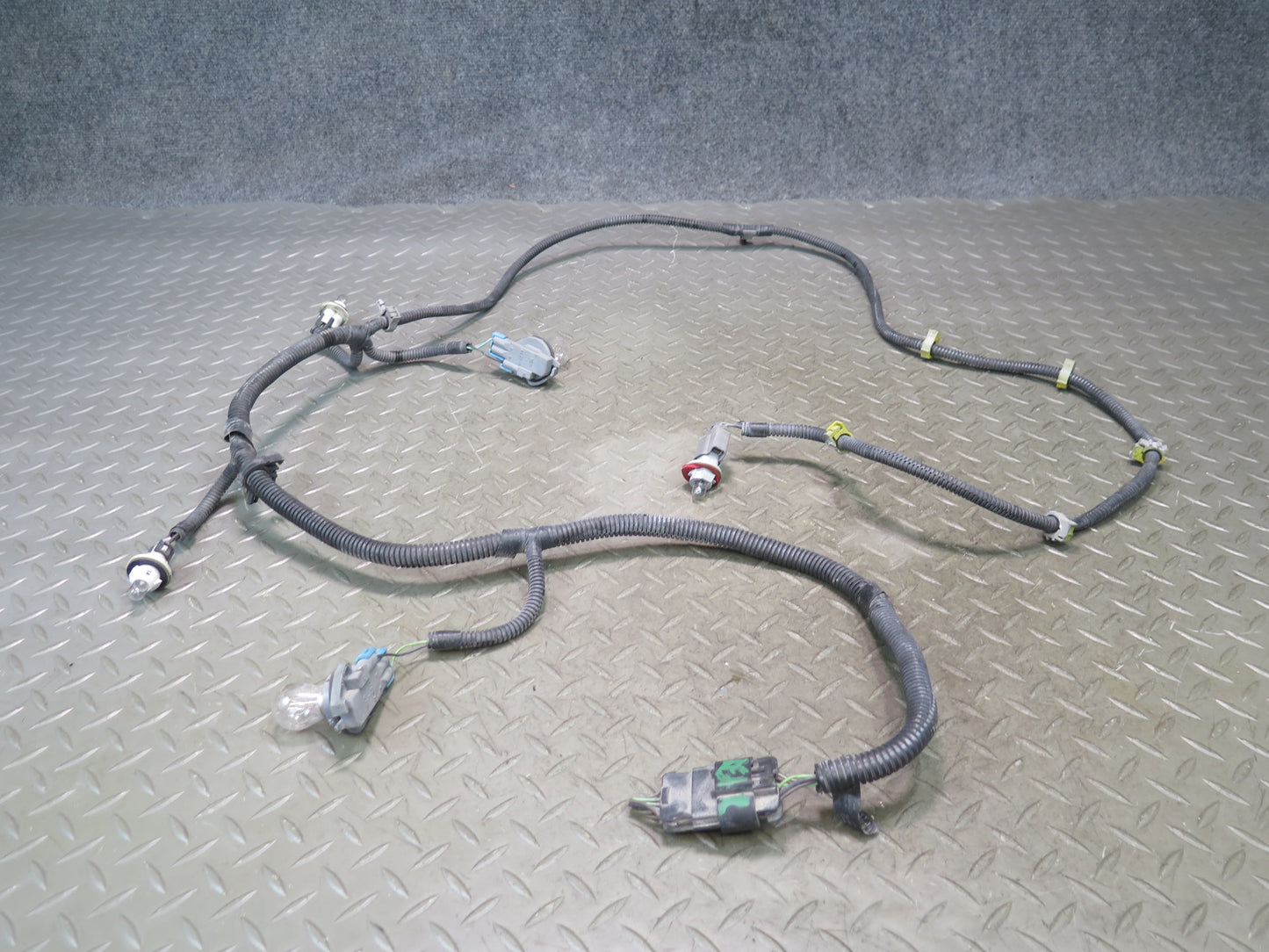 03-06 Chevrolet SSR Rear Bumper Wire Wiring Harness OEM