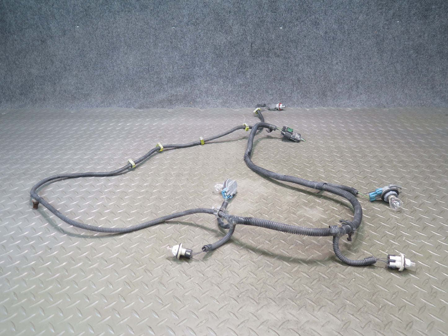 03-06 Chevrolet SSR Rear Bumper Wire Wiring Harness OEM