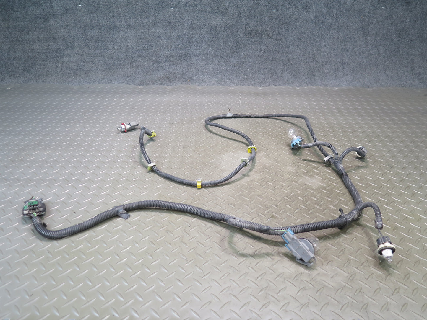 03-06 Chevrolet SSR Rear Bumper Wire Wiring Harness OEM