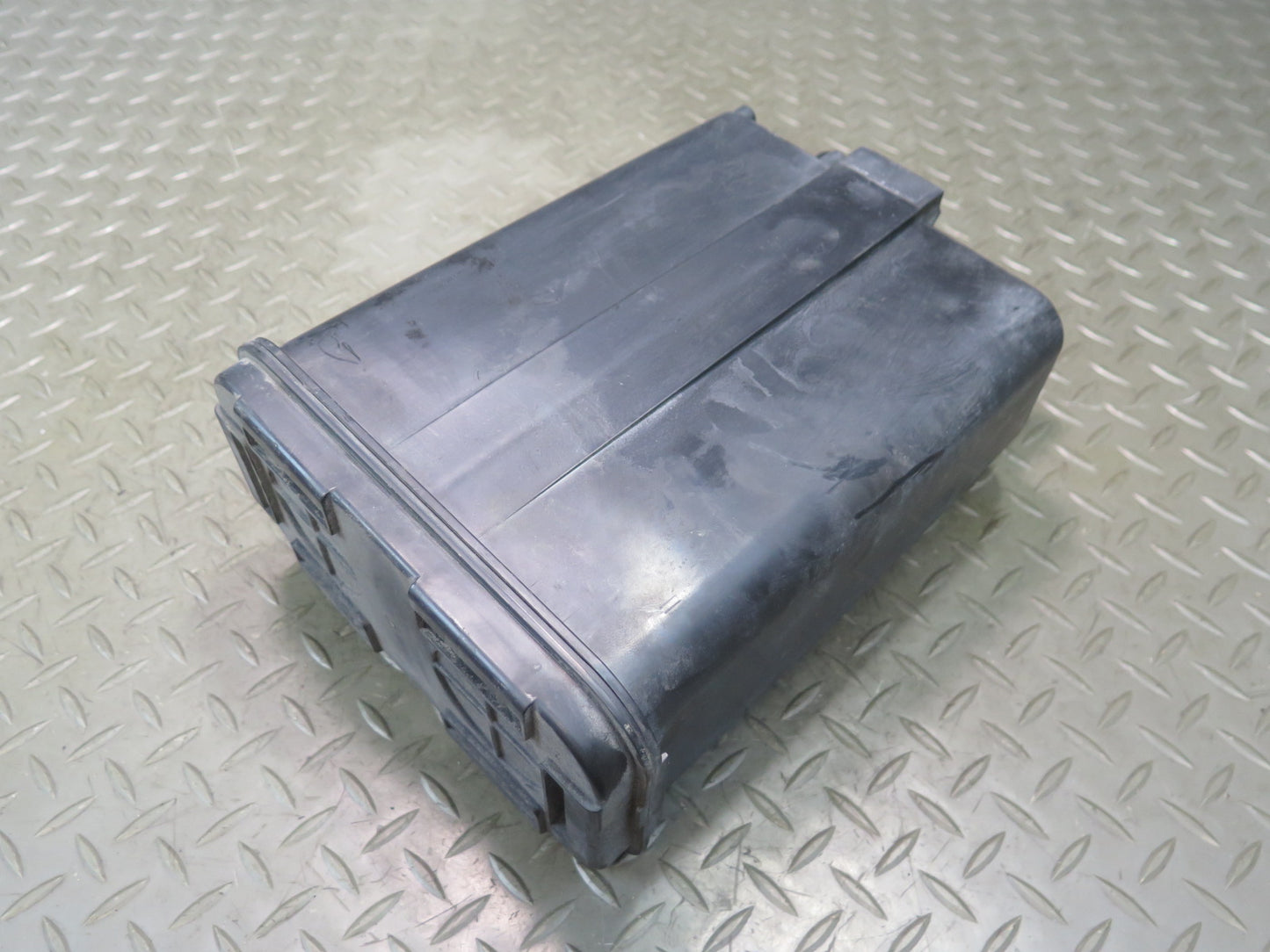 03-04 Chevrolet SSR Fuel Vapor Charcoal Canister 17201175 OEM