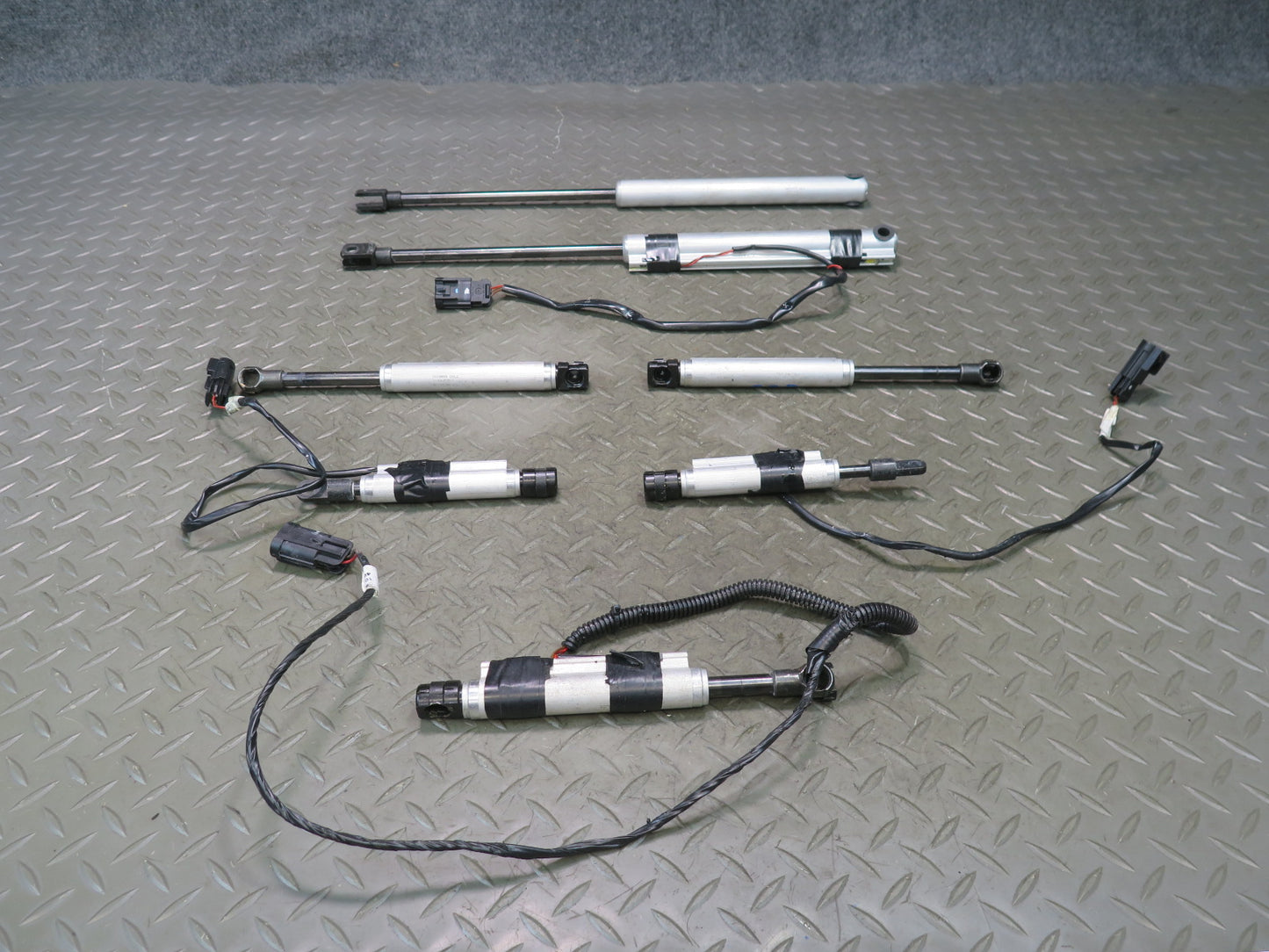 03-06 Chevrolet SSR Set of 7 Convertible TOP Roof Hydraulic Cylinder OEM