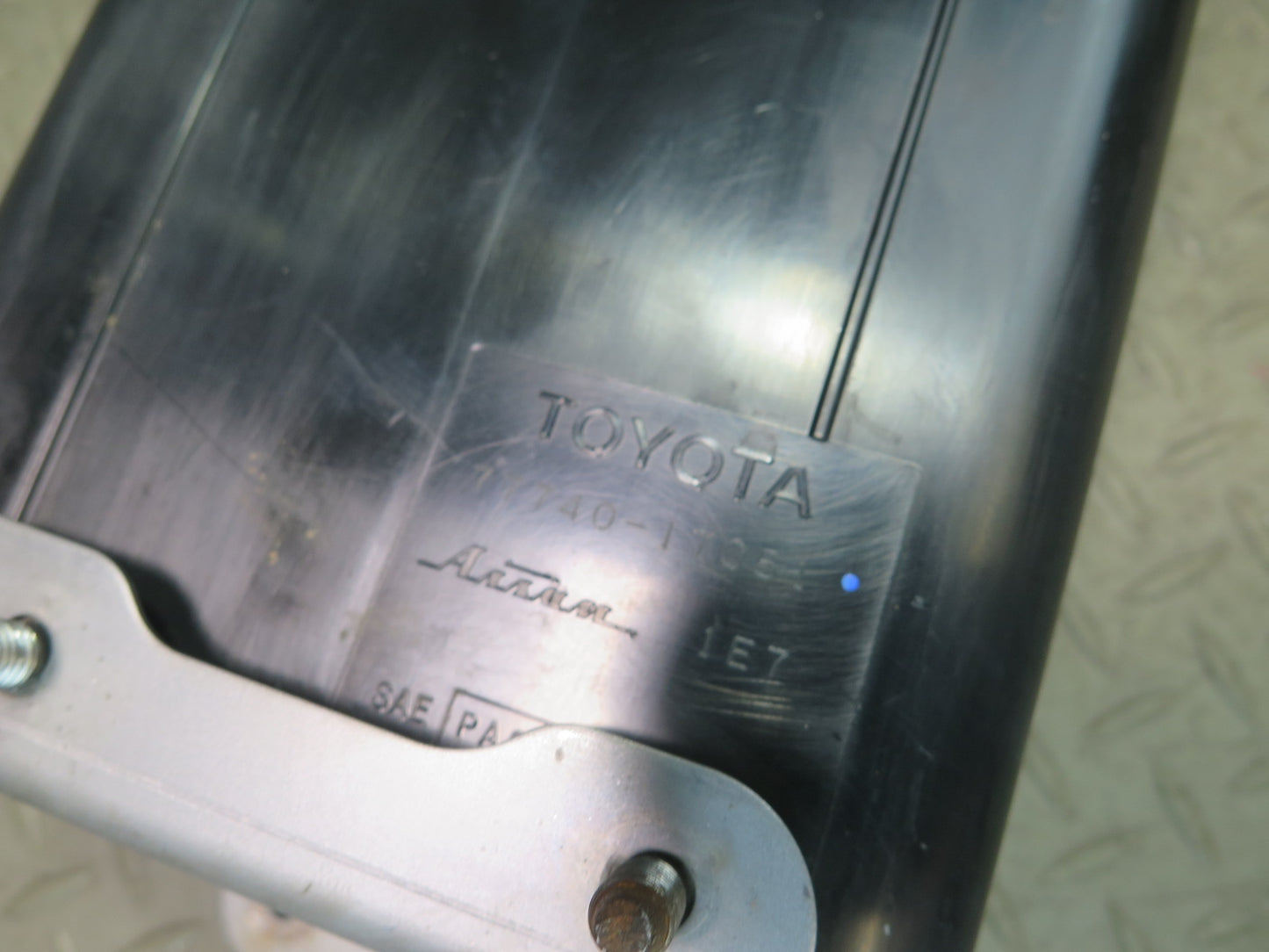 00-05 Toyota MR2 Spyder Fuel Evap Vapor Charcoal Canister 77740-17051 OEM