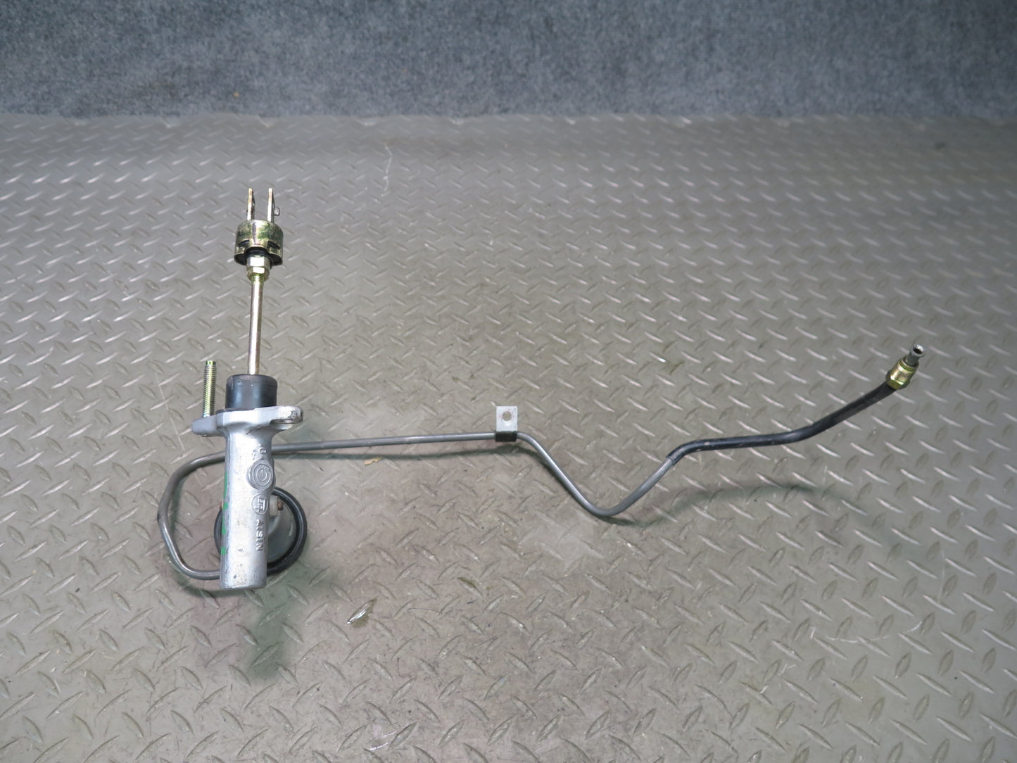 00-05 Toyota MR2 Spyder ZZW30L Clutch Master Cylinder OEM