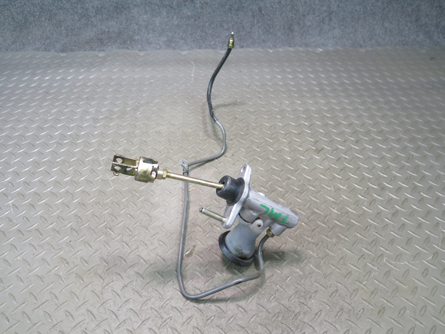 00-05 Toyota MR2 Spyder ZZW30L Clutch Master Cylinder OEM