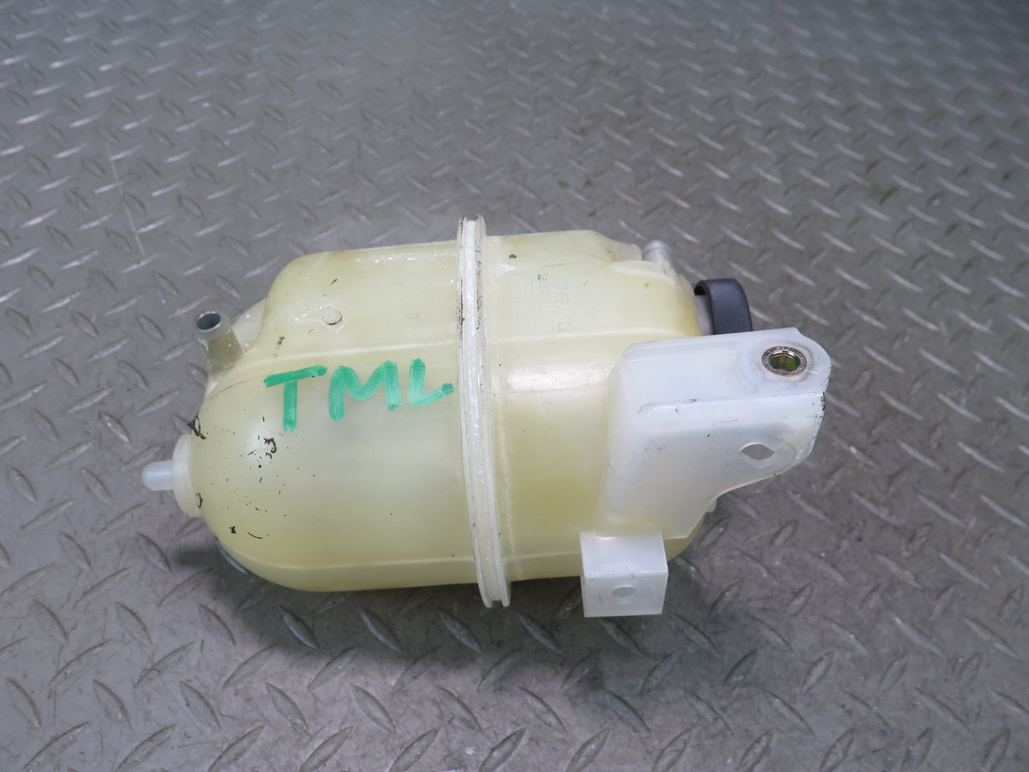 00-05 Toyota MR2 Spyder ZZW30L Engine Expansion Overflow Reservoir Tank OEM