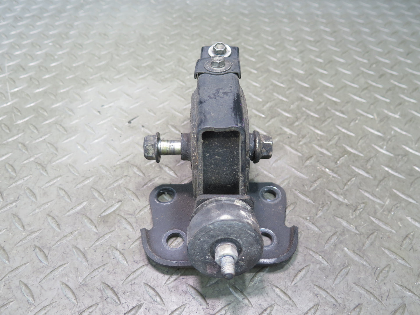 00-05 Toyota MR2 Spyder ZZW30L Engine Motor Rear Mount Support OEM