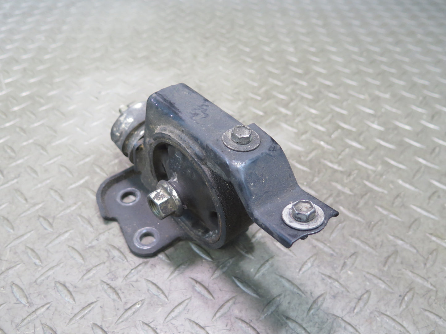 00-05 Toyota MR2 Spyder ZZW30L Engine Motor Rear Mount Support OEM