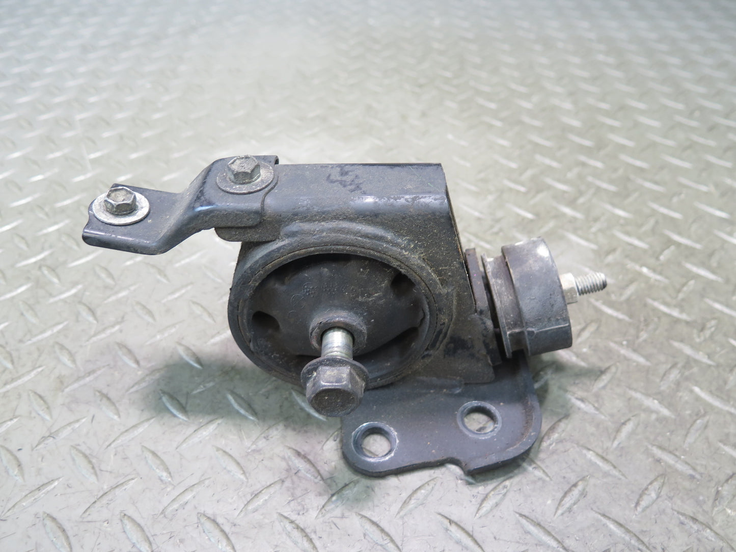00-05 Toyota MR2 Spyder ZZW30L Engine Motor Rear Mount Support OEM