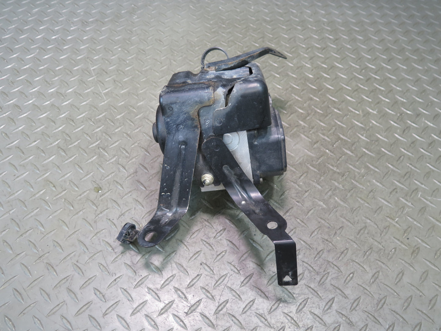 00-02 Toyota MR2 Spyder ZZW30L Anti Lock Brake ABS Pump Module 44510-17080