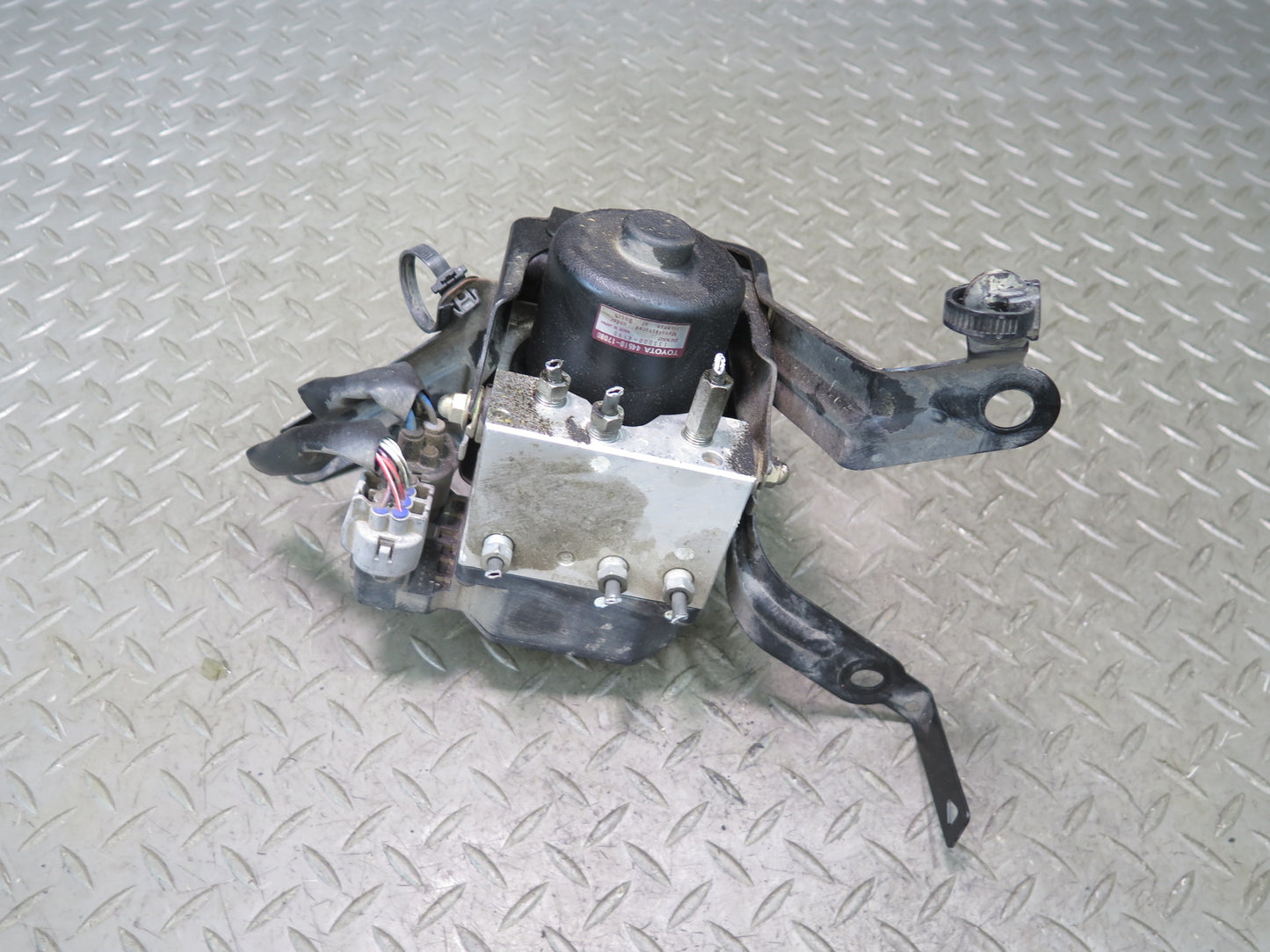 00-02 Toyota MR2 Spyder ZZW30L Anti Lock Brake ABS Pump Module 44510-17080