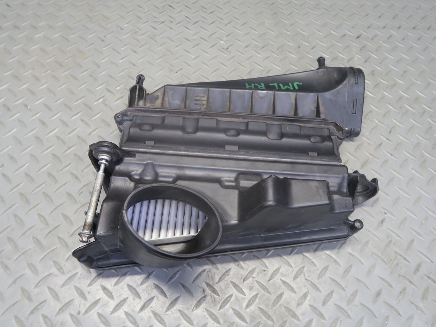 10-11  Mercedes W164 ML350 Diesel Air Intake Filter Box w Air Duct Set of 3 OEM
