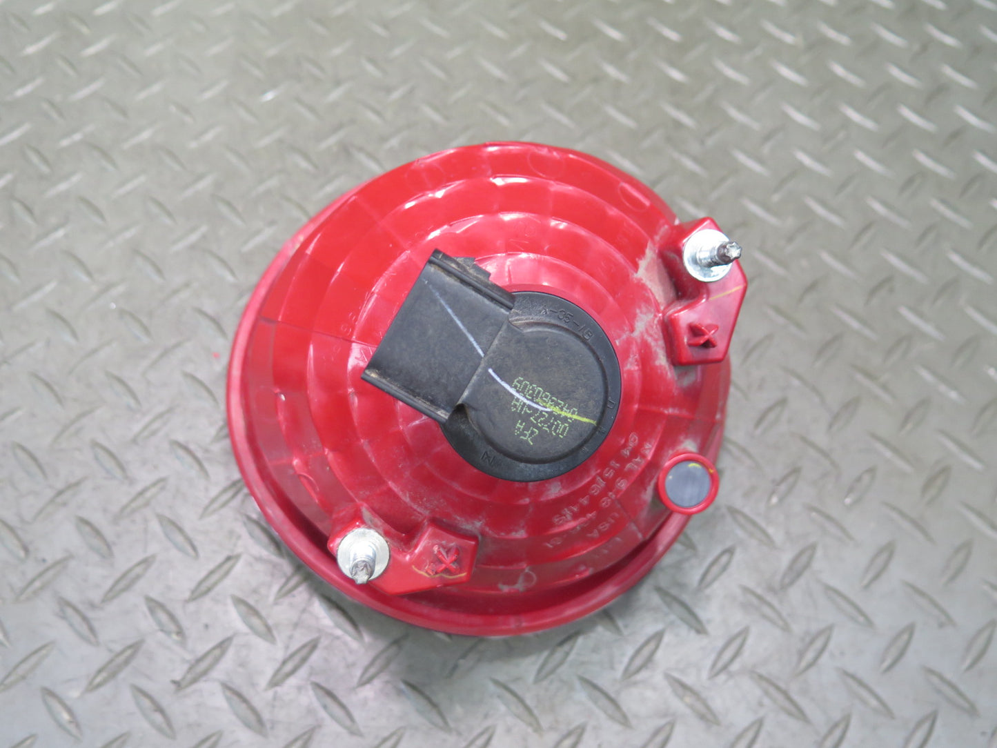 03-06 Chevrolet SSR Rear Left Tail Light Lamp 15164419 OEM