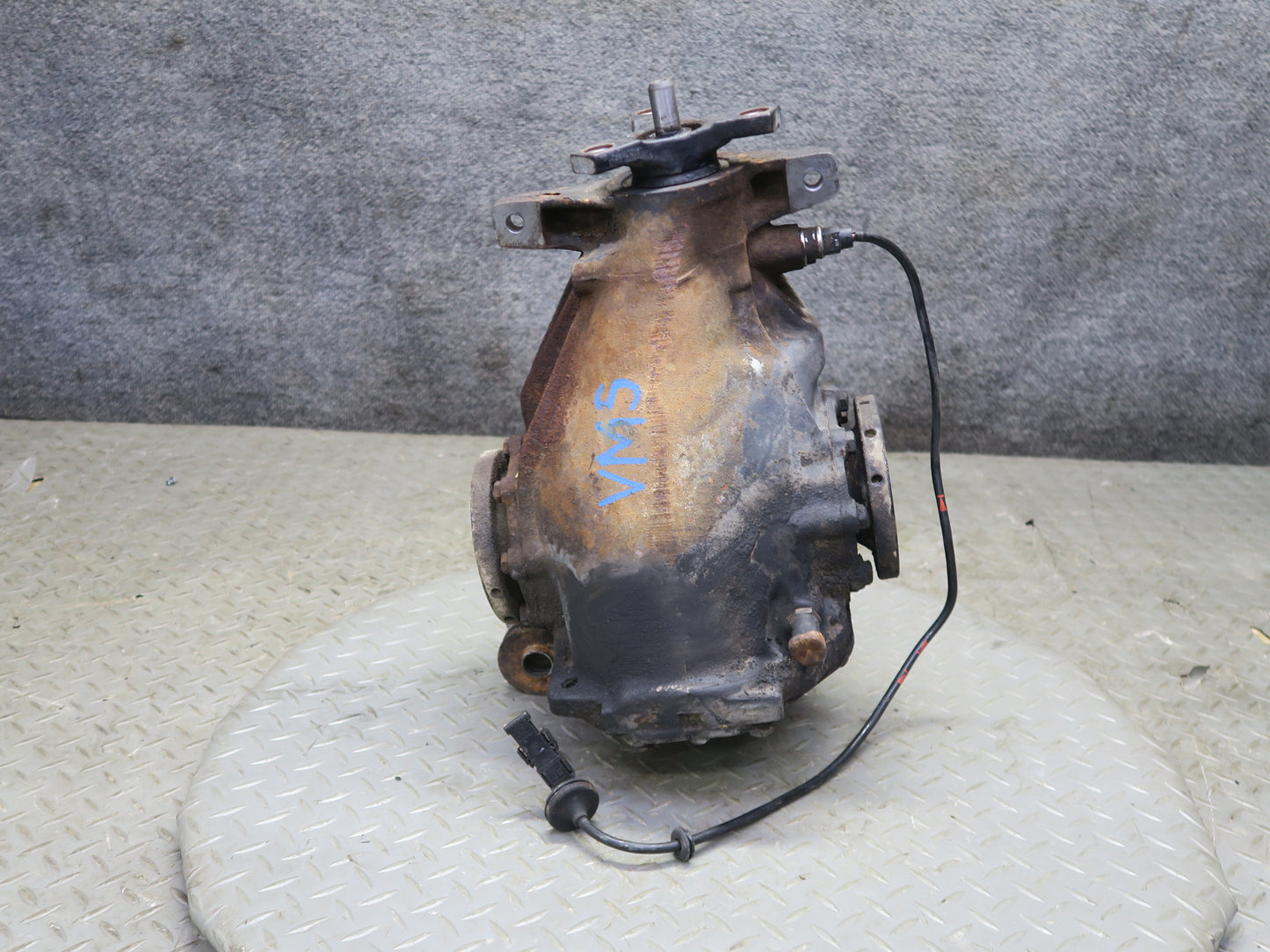 86-91 Mercedes W126 560SEC 560SEL Rear Differential Carrier 2.47 Ratio OEM