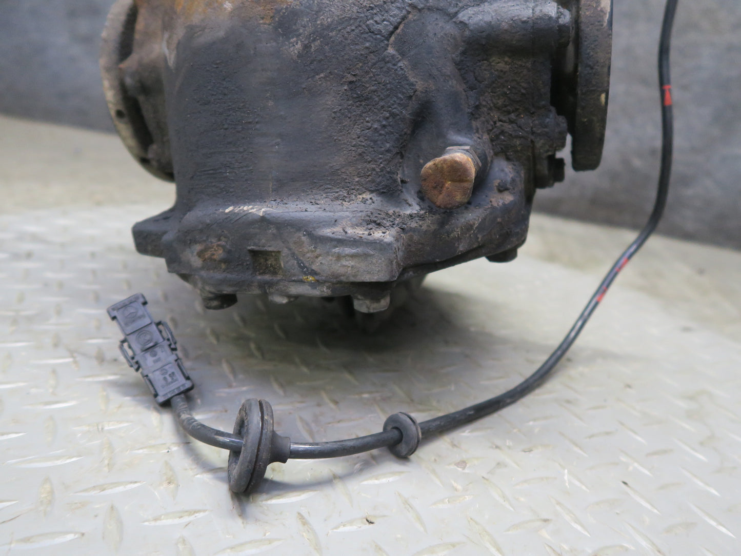 86-91 Mercedes W126 560SEC 560SEL Rear Differential Carrier 2.47 Ratio OEM