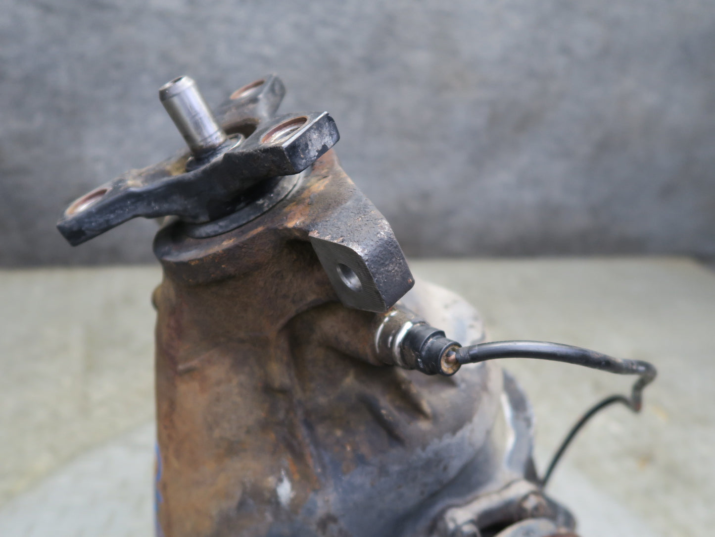 86-91 Mercedes W126 560SEC 560SEL Rear Differential Carrier 2.47 Ratio OEM