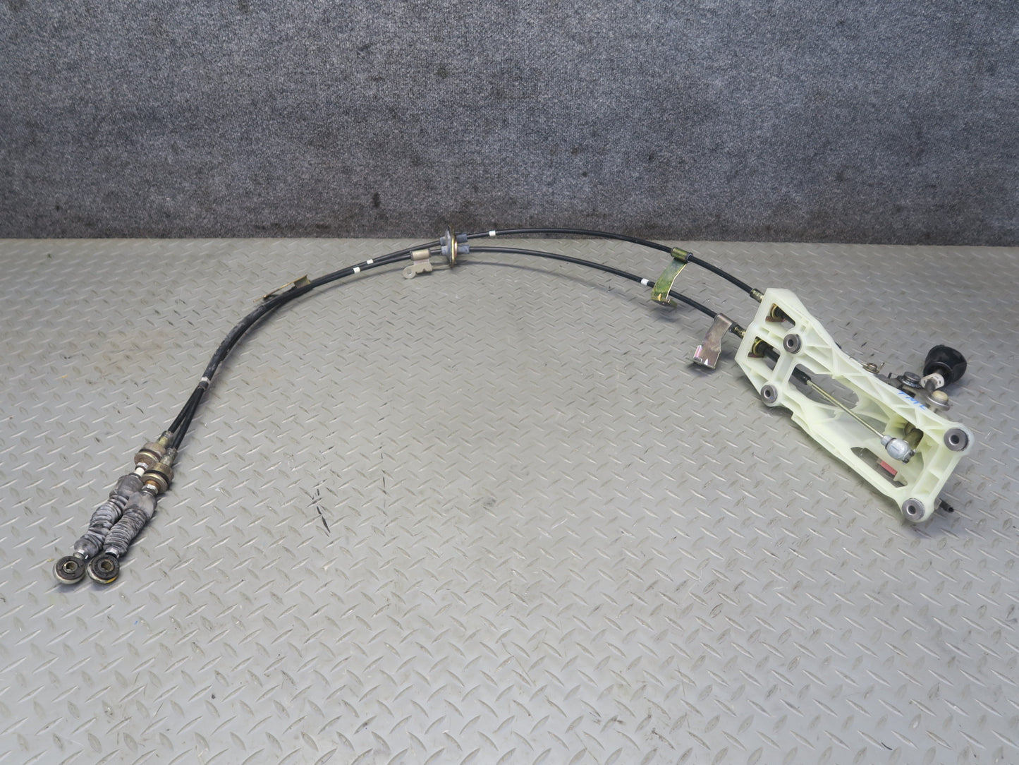 00-05 Toyota MR2 Spyder ZZW30L M/T Manual Transmission Shifter w Cables OEM