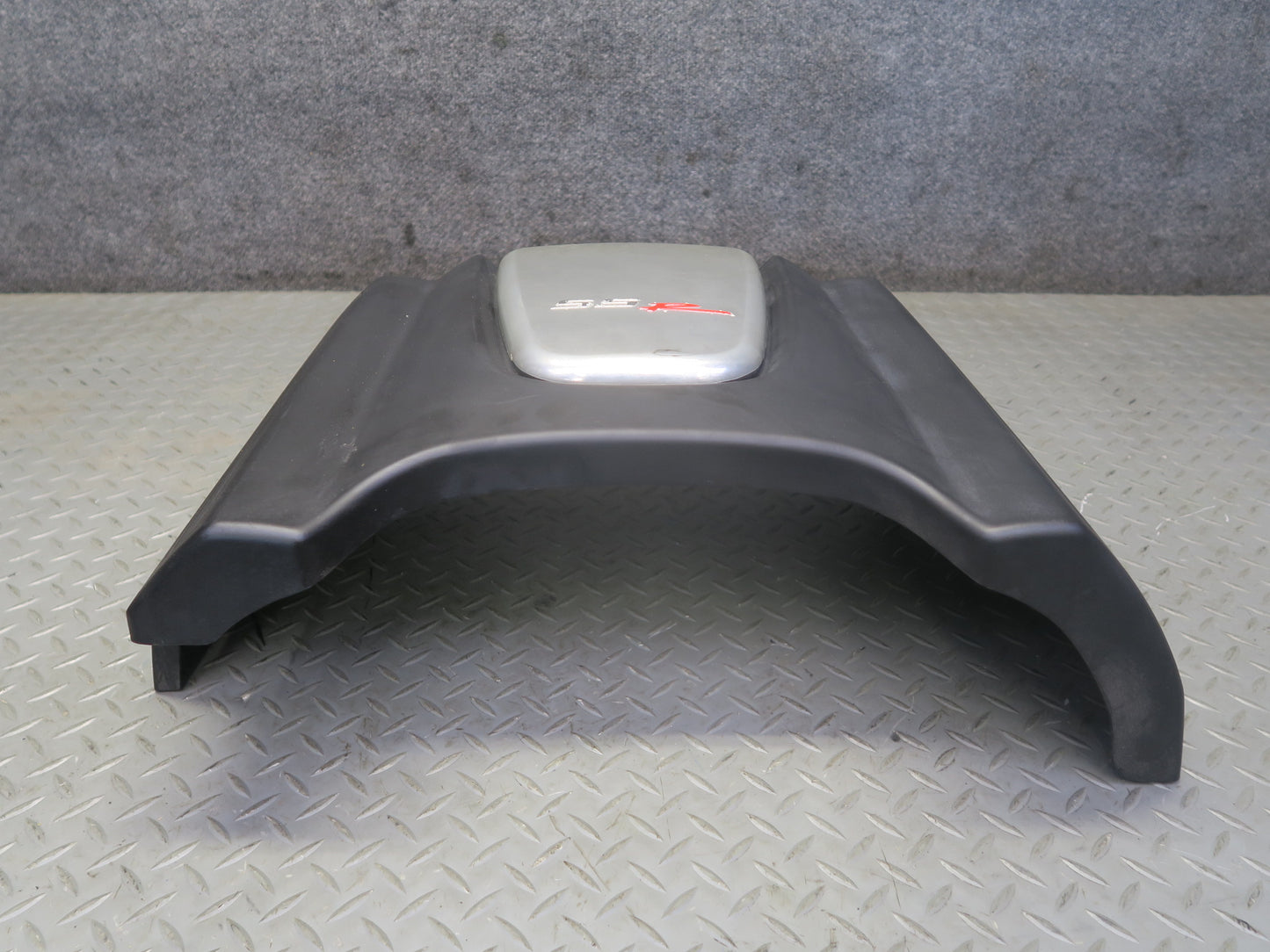 03-04 Chevrolet SSR 5.3L Engine Motor Cover OEM