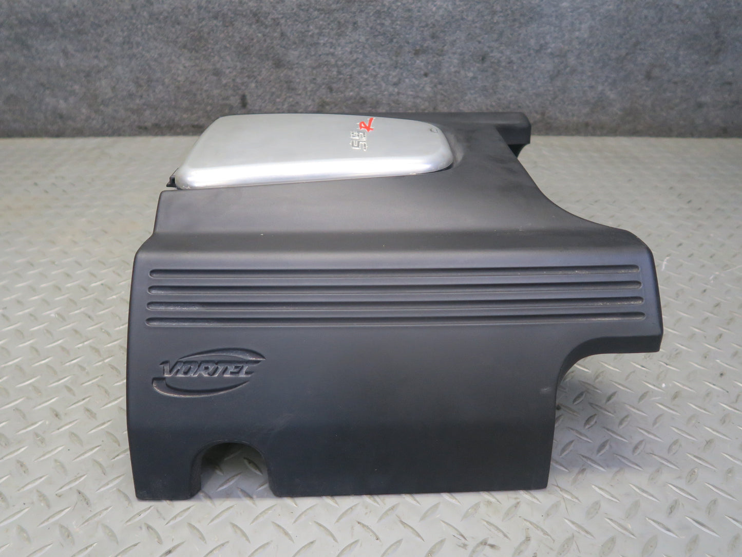03-04 Chevrolet SSR 5.3L Engine Motor Cover OEM