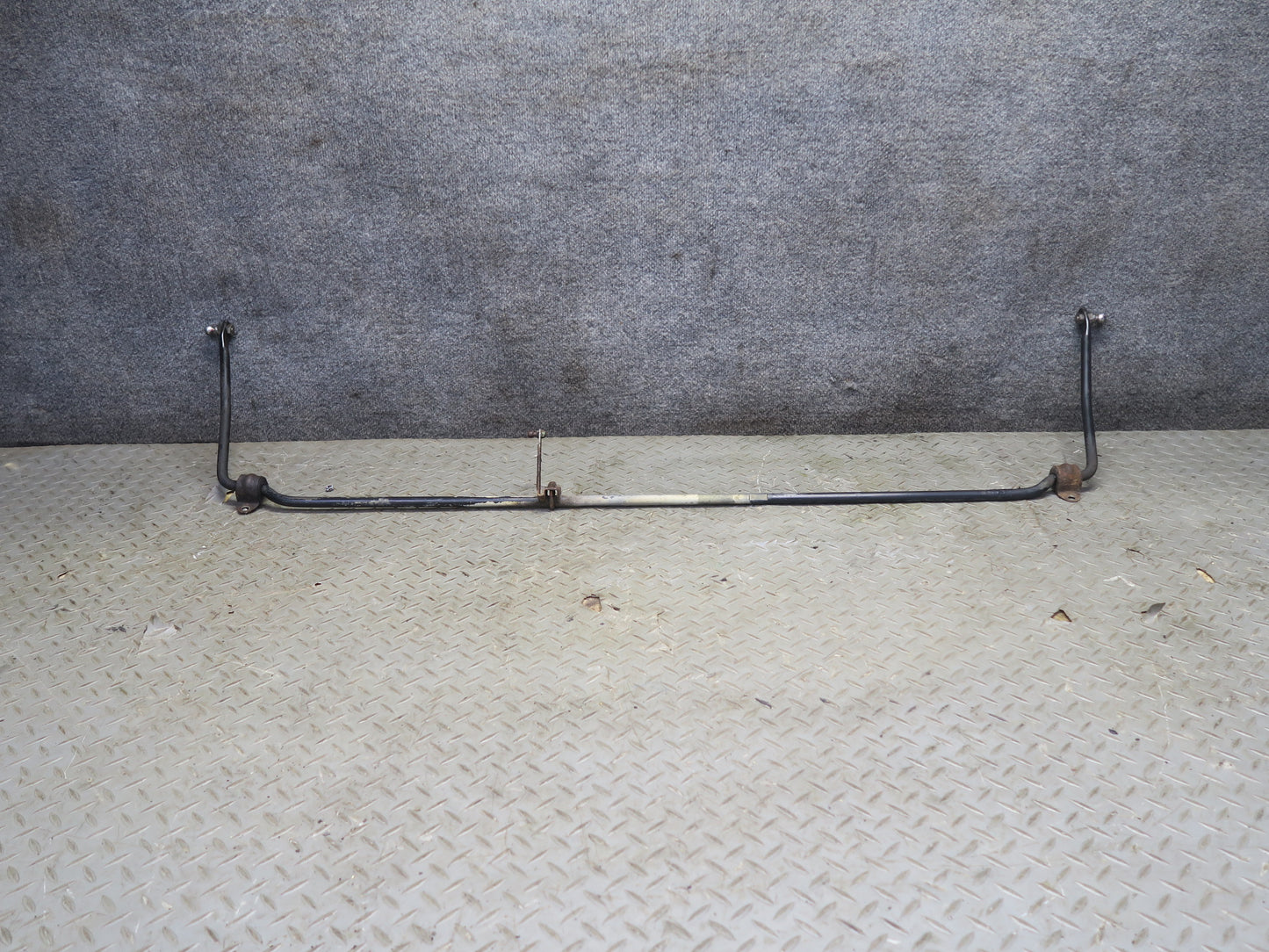 88-91 Mercedes W126 560SEL Sedan Rear Stabilizer Sway Bar OEM