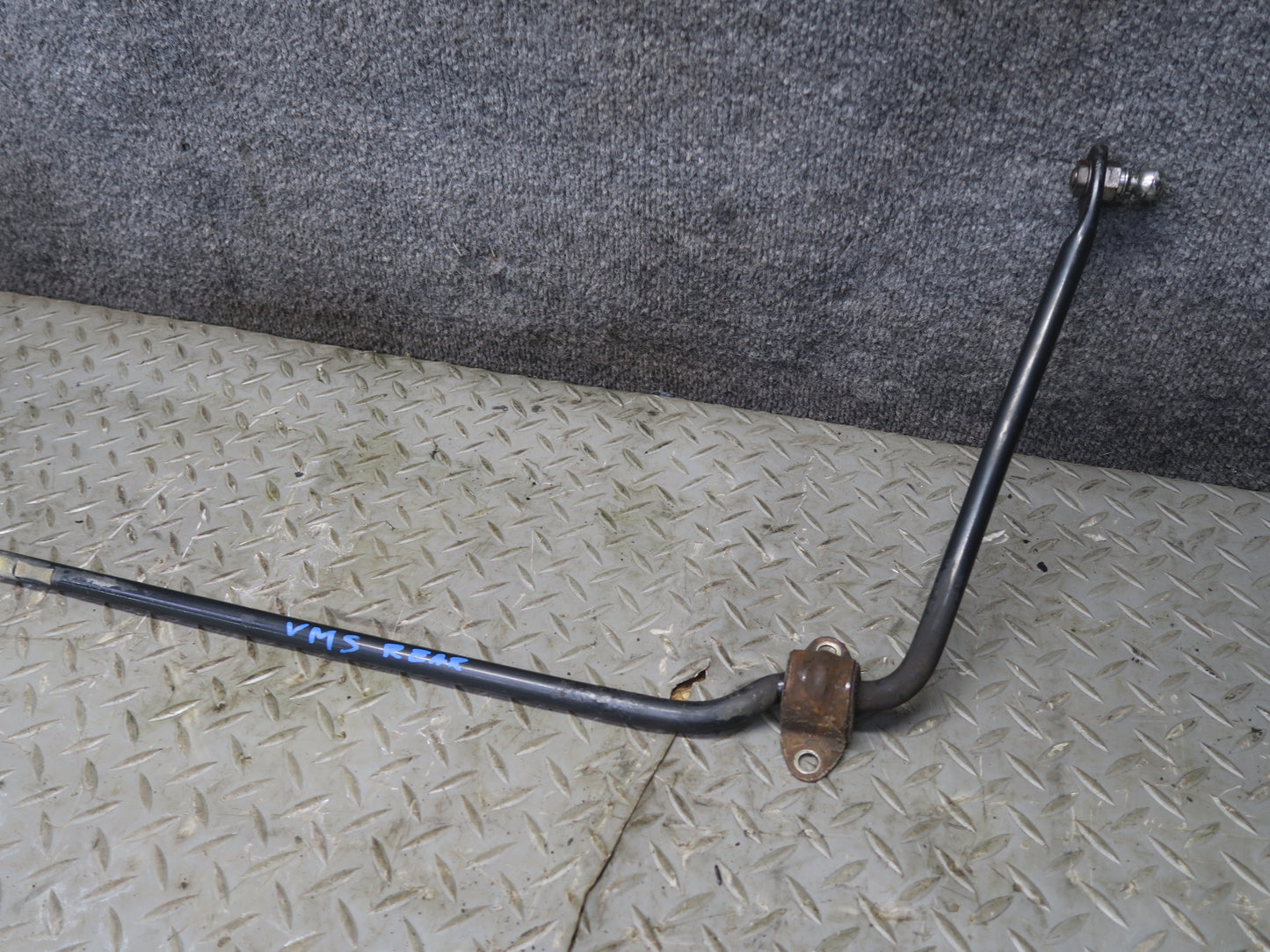 88-91 Mercedes W126 560SEL Sedan Rear Stabilizer Sway Bar OEM