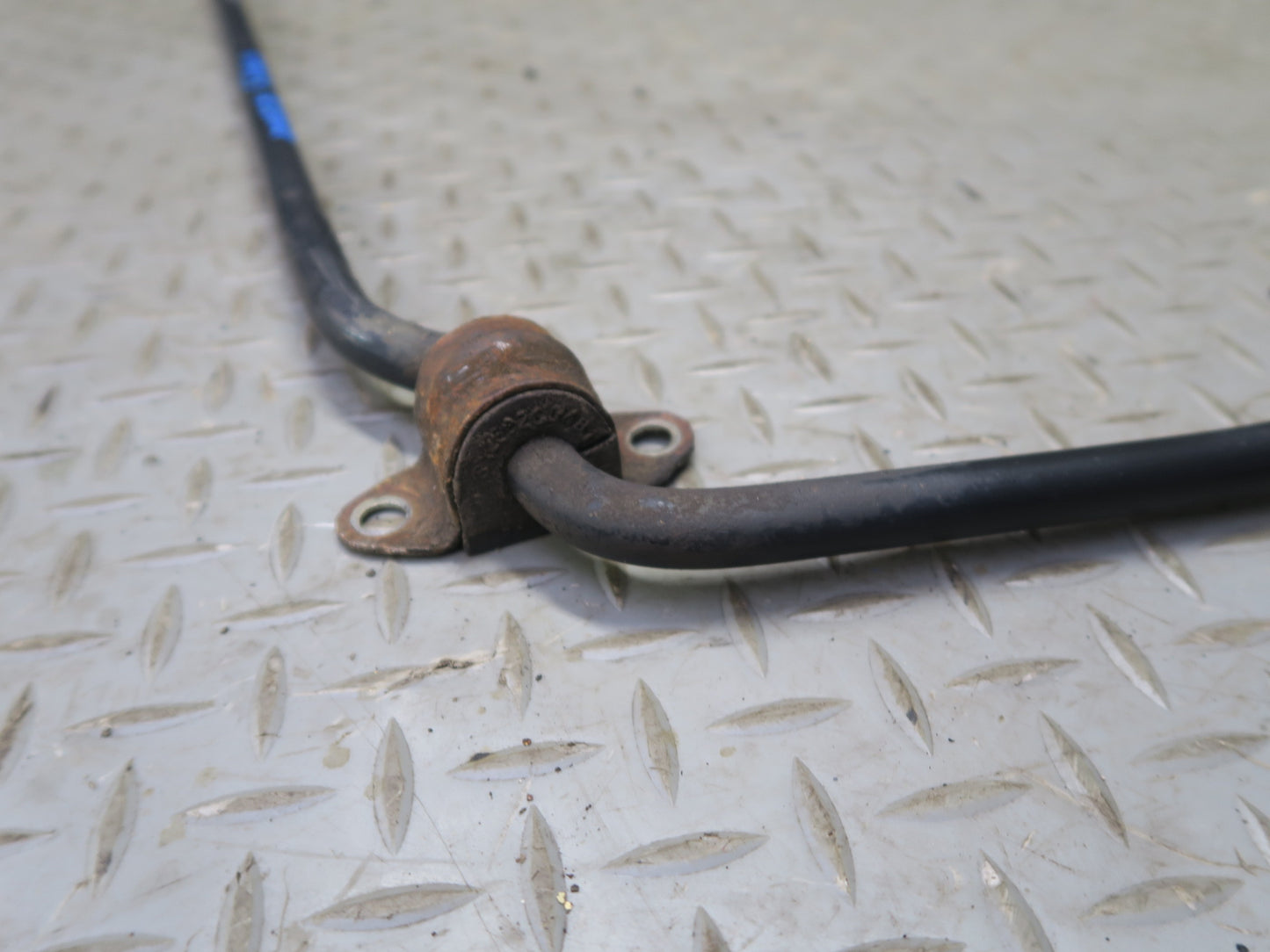 88-91 Mercedes W126 560SEL Sedan Rear Stabilizer Sway Bar OEM