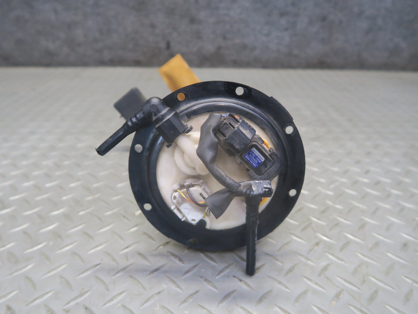 00-05 Toyota MR2 Spyder ZZW30L Fuel Pump Level Sensor Assembly 77K Miles OEM
