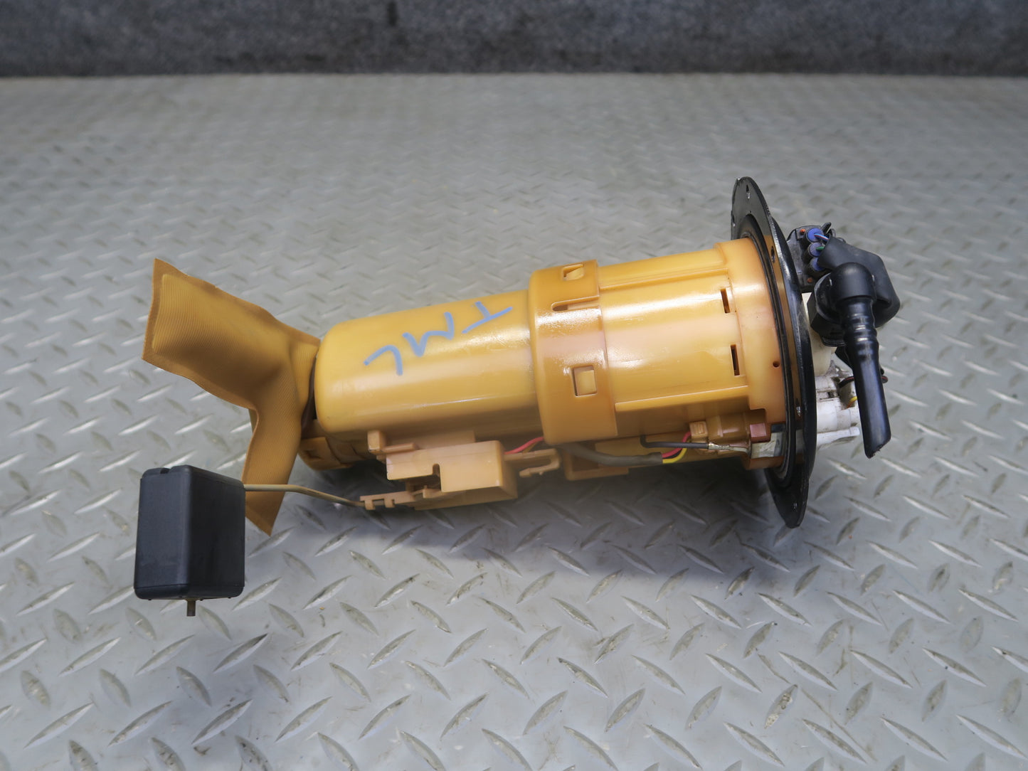 00-05 Toyota MR2 Spyder ZZW30L Fuel Pump Level Sensor Assembly 77K Miles OEM