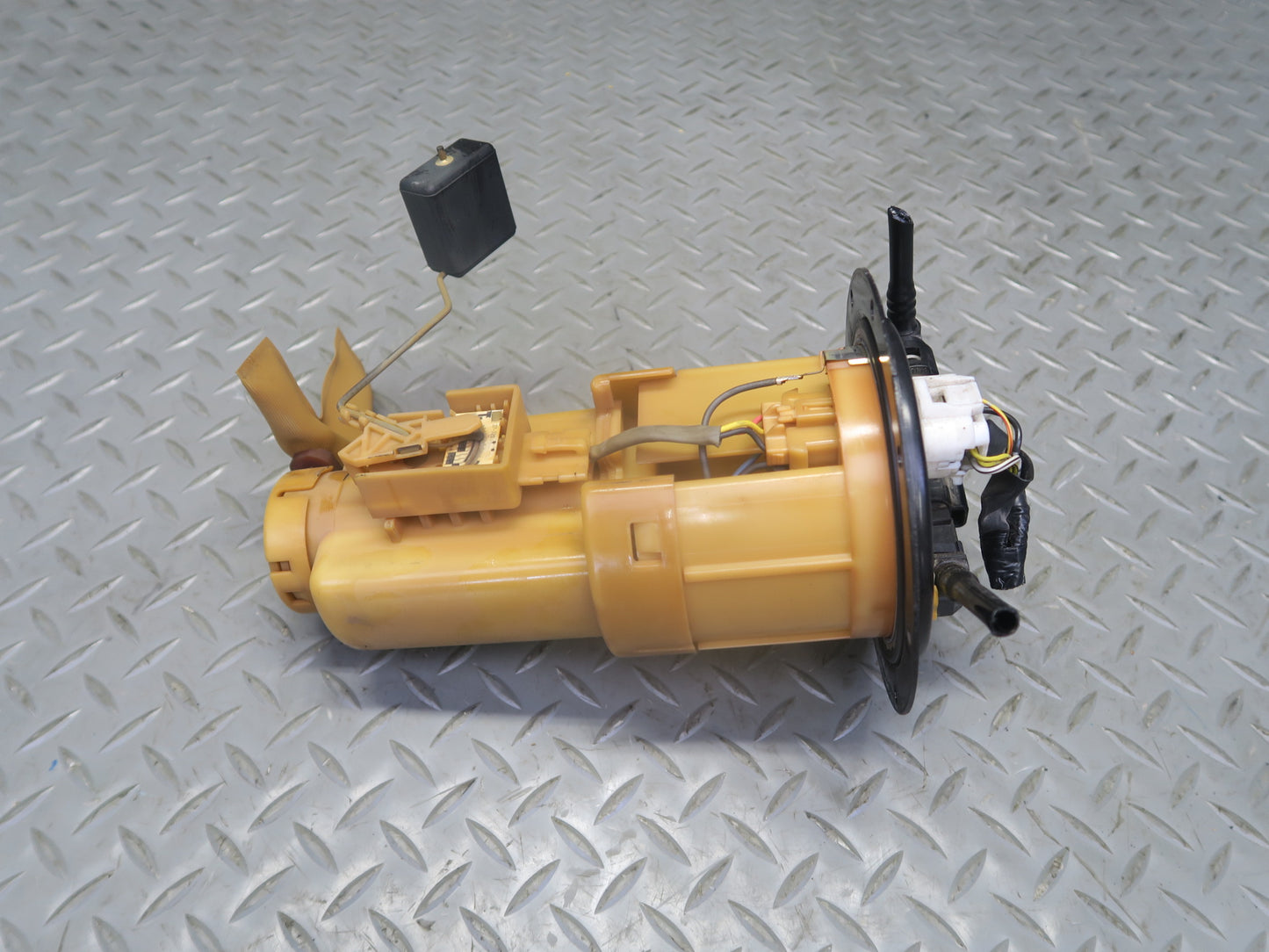 00-05 Toyota MR2 Spyder ZZW30L Fuel Pump Level Sensor Assembly 77K Miles OEM