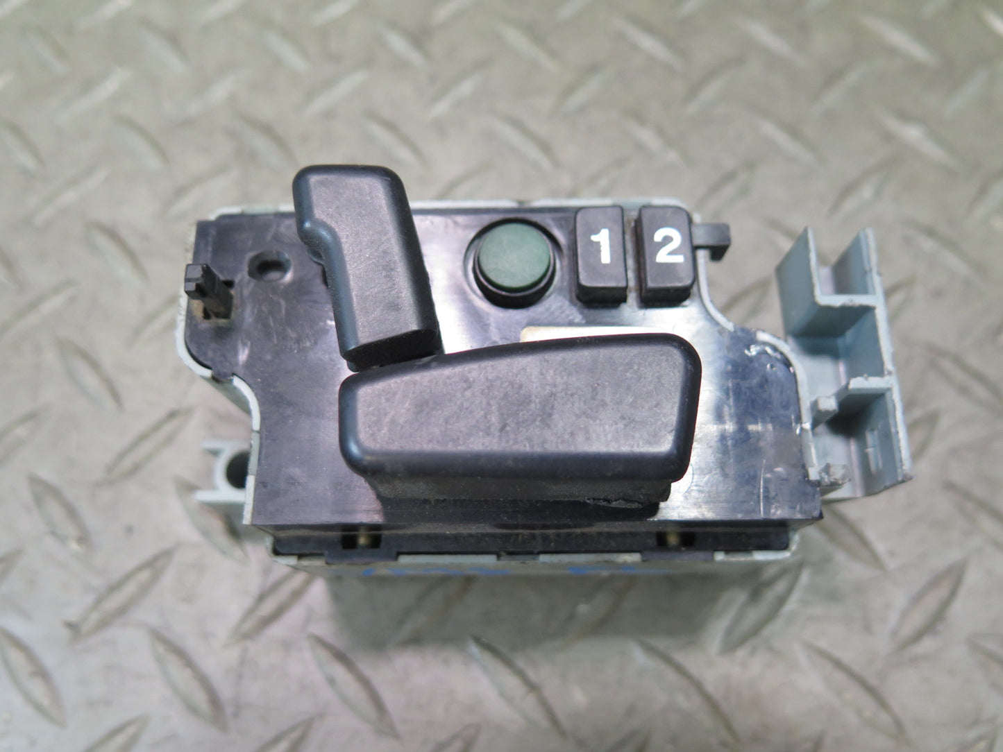 86-91 Mercedes W126 560SEL Front Left Driver Seat Adjustment Memory Switch OEM