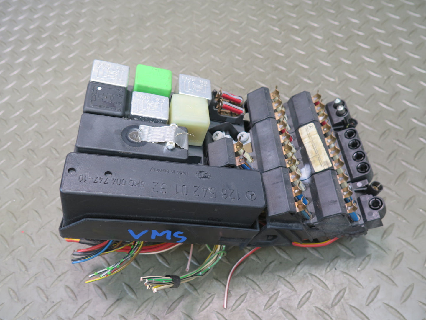 86-91 Mercedes W126 C126 560SEL Fuse Relay Box Module OEM