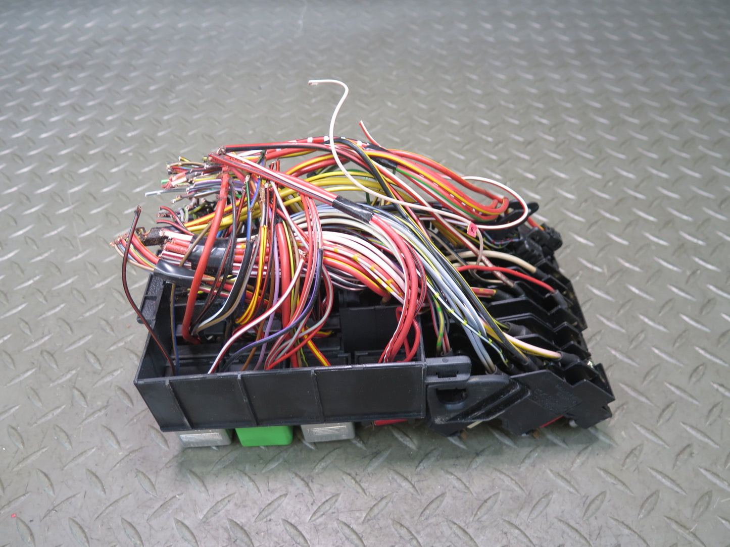86-91 Mercedes W126 C126 560SEL Fuse Relay Box Module OEM