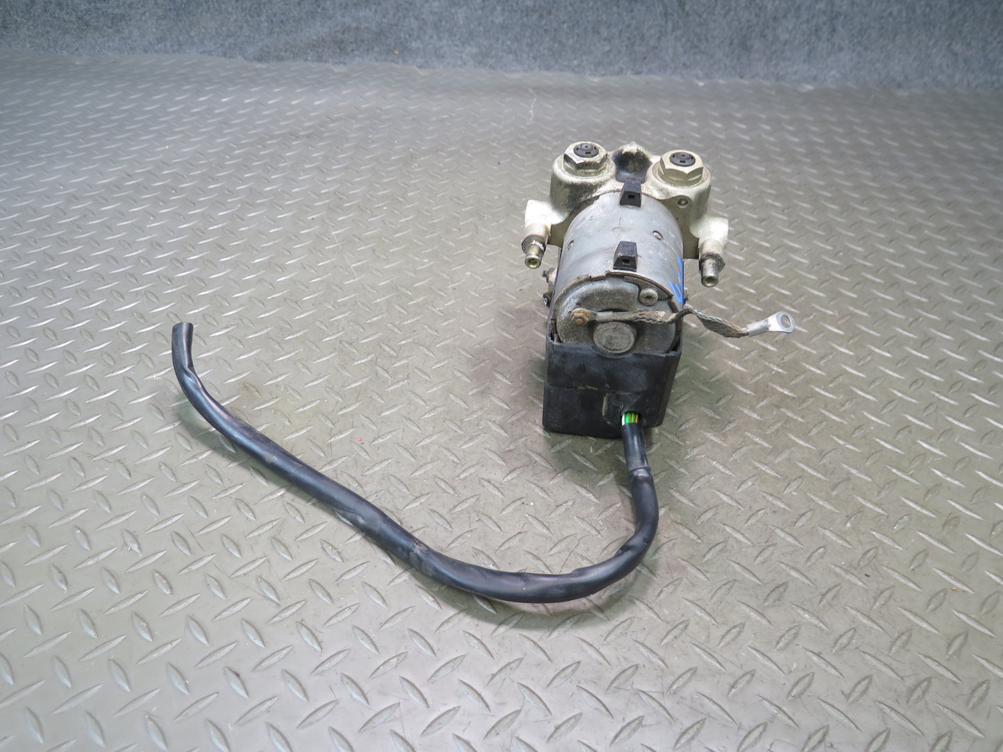 86-91 Mercedes W126 560SEL Anti Lock Brake ABS Pump Module 0265200043 OEM