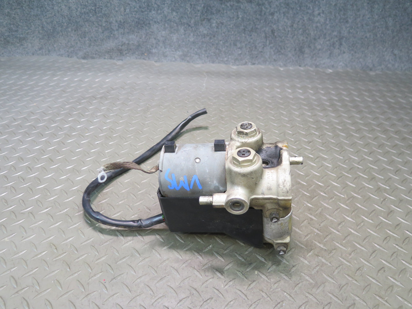 86-91 Mercedes W126 560SEL Anti Lock Brake ABS Pump Module 0265200043 OEM