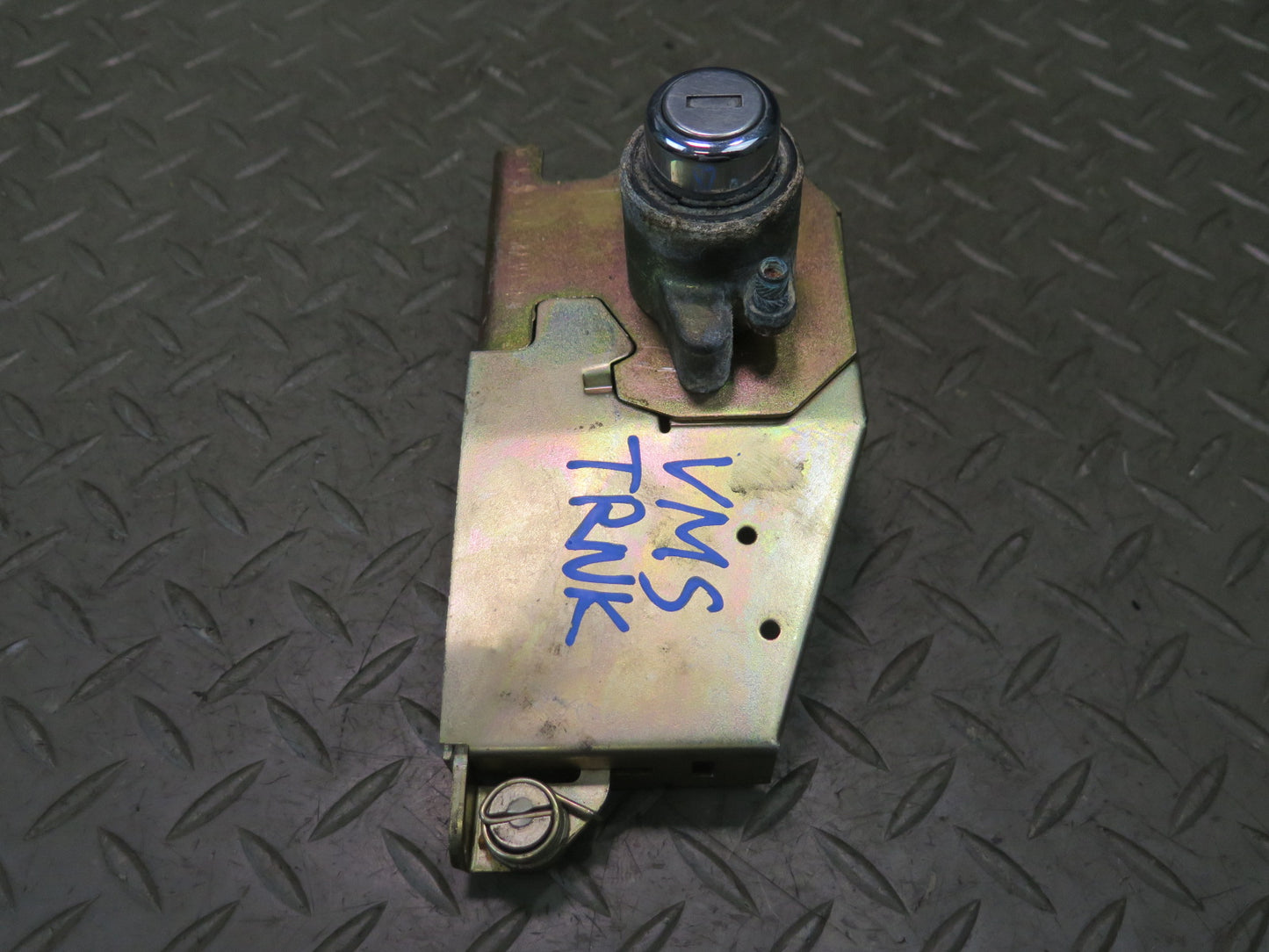 86-91 Mercedes W126 560SEL Rear Trunk Lid Lock Mechanism w Lock Cylinder OEM