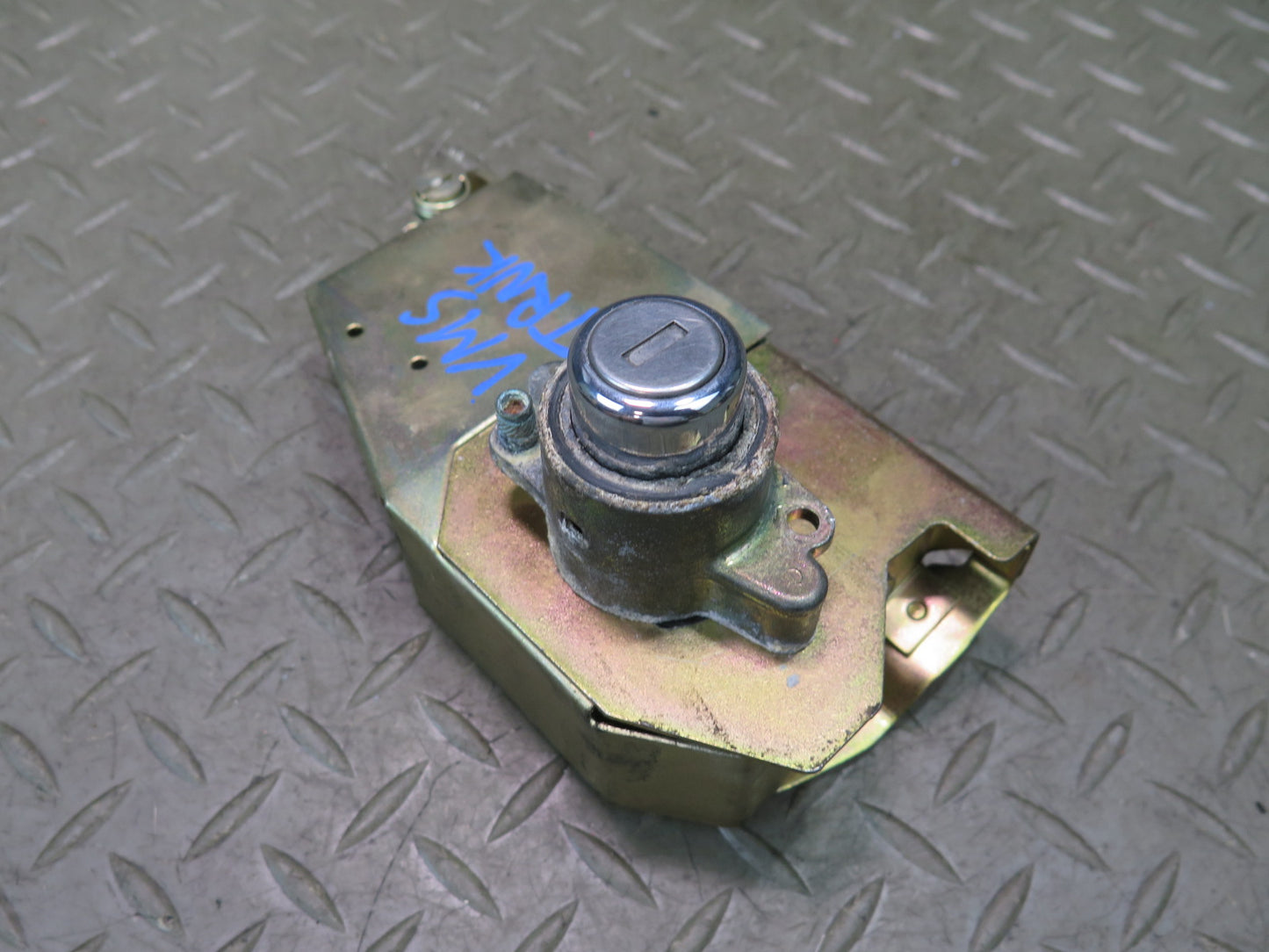 86-91 Mercedes W126 560SEL Rear Trunk Lid Lock Mechanism w Lock Cylinder OEM