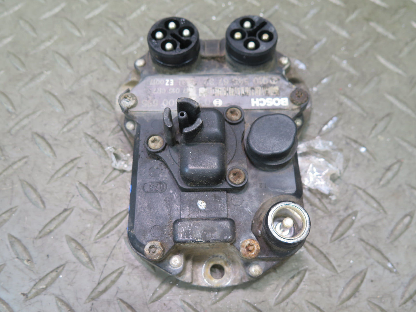 86-91 Mercedes W126 C126 560SEC 560SEL Ignition Control Module 0105456732 OEM