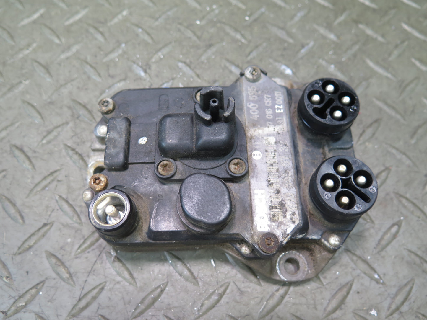 86-91 Mercedes W126 C126 560SEC 560SEL Ignition Control Module 0105456732 OEM