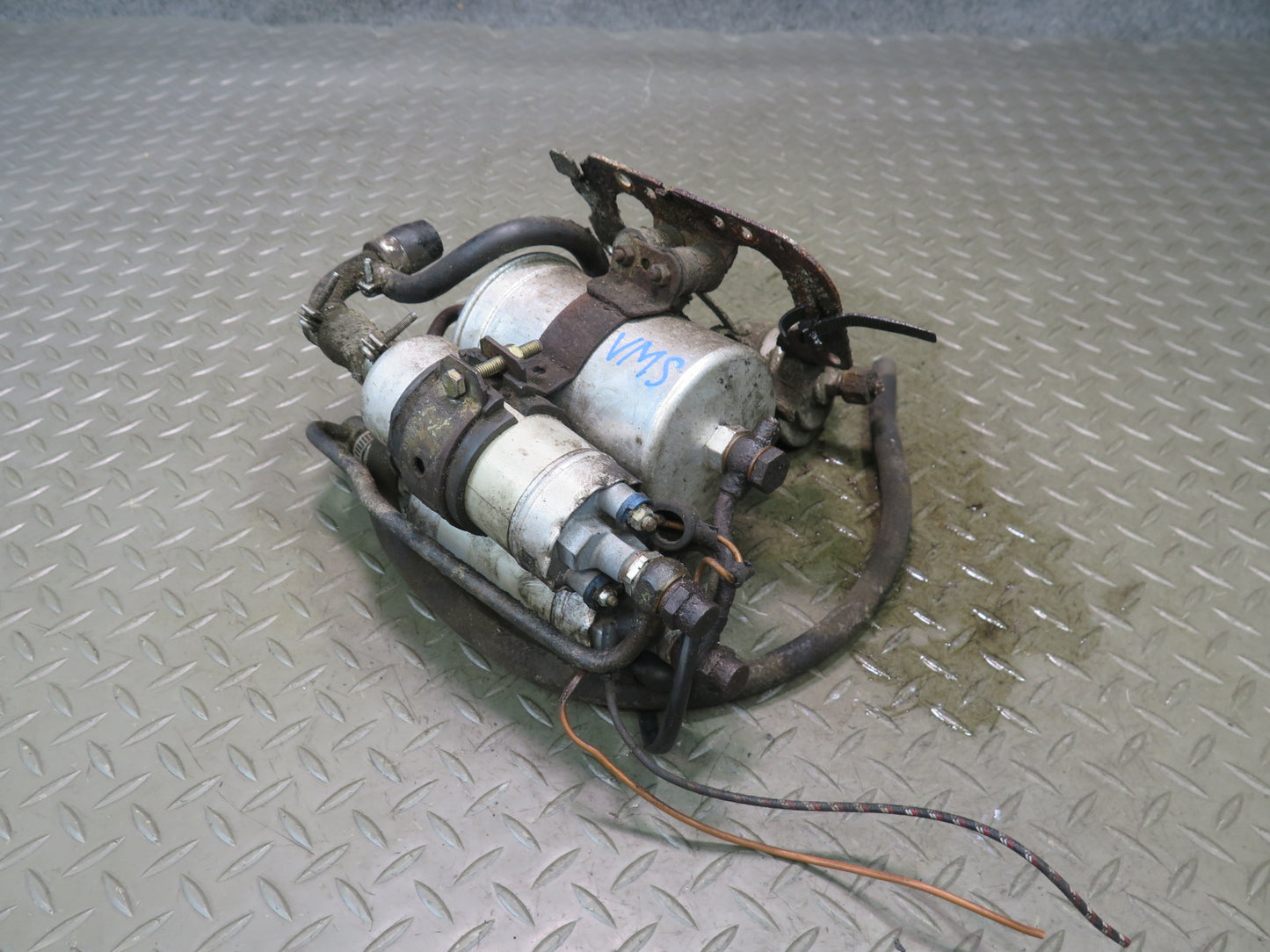 86-91 Mercedes W126 560SEC 560SEL Fuel Pump w Filter Assembly OEM