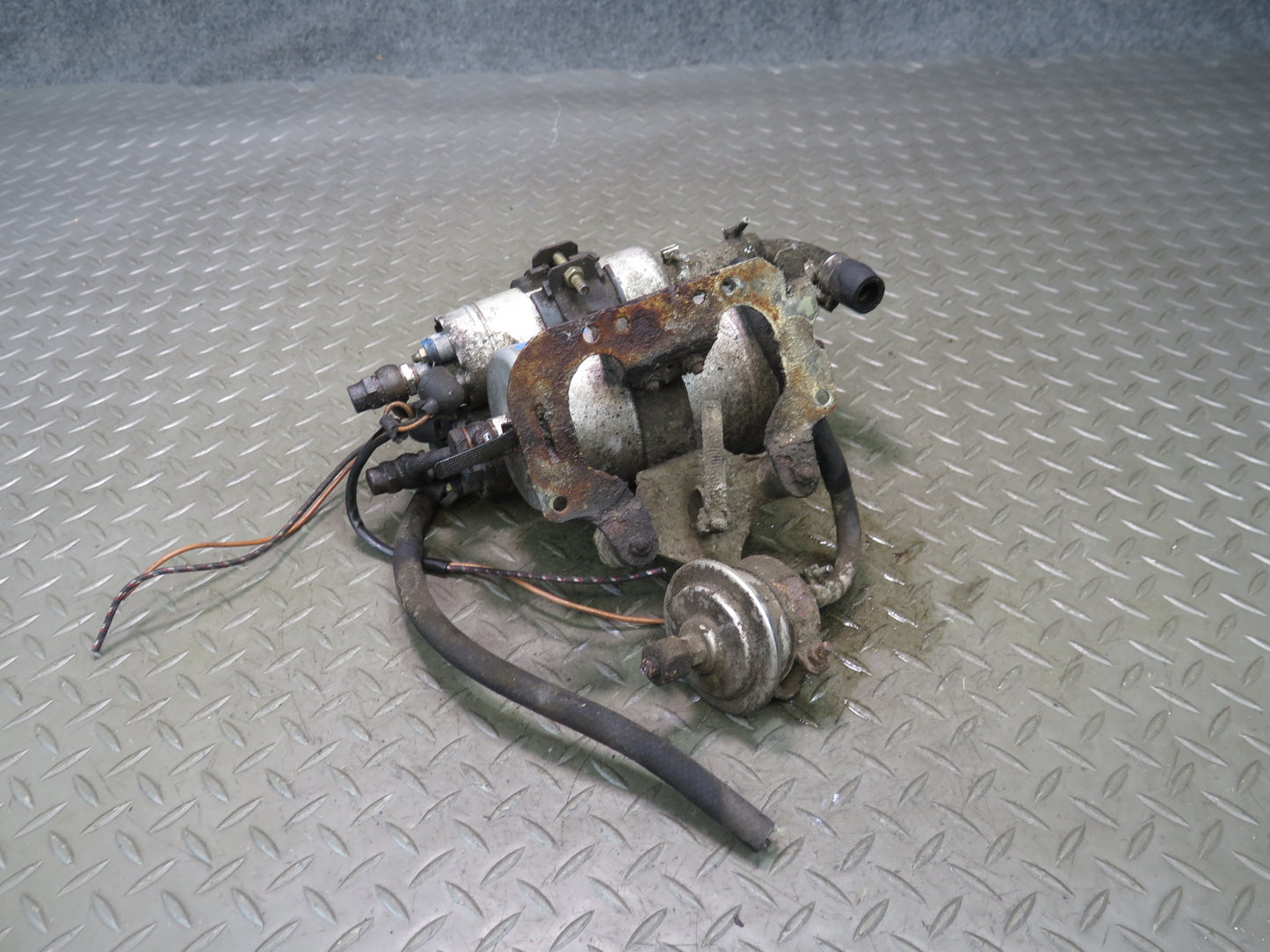 86-91 Mercedes W126 560SEC 560SEL Fuel Pump w Filter Assembly OEM