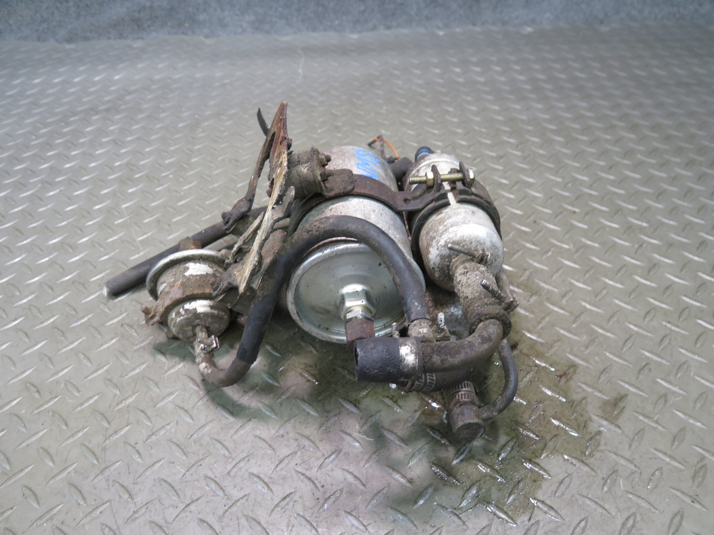 86-91 Mercedes W126 560SEC 560SEL Fuel Pump w Filter Assembly OEM