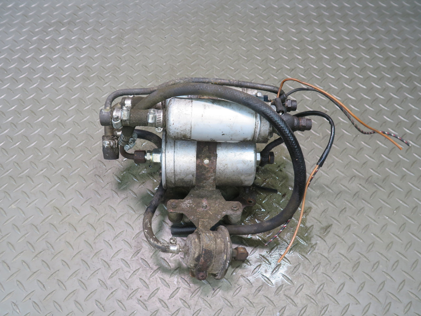 86-91 Mercedes W126 560SEC 560SEL Fuel Pump w Filter Assembly OEM